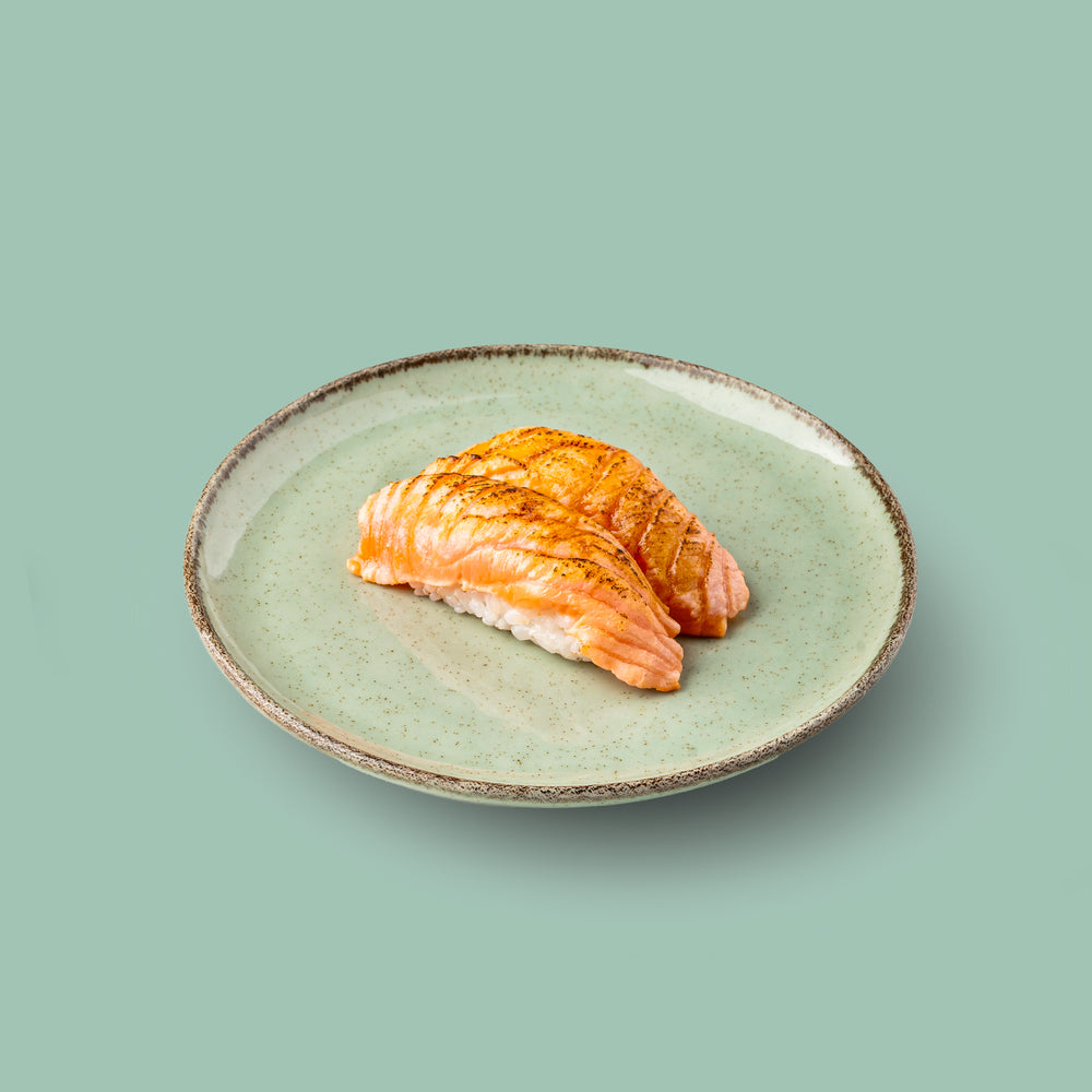 Seared Salmon Nigiri (2 pcs)