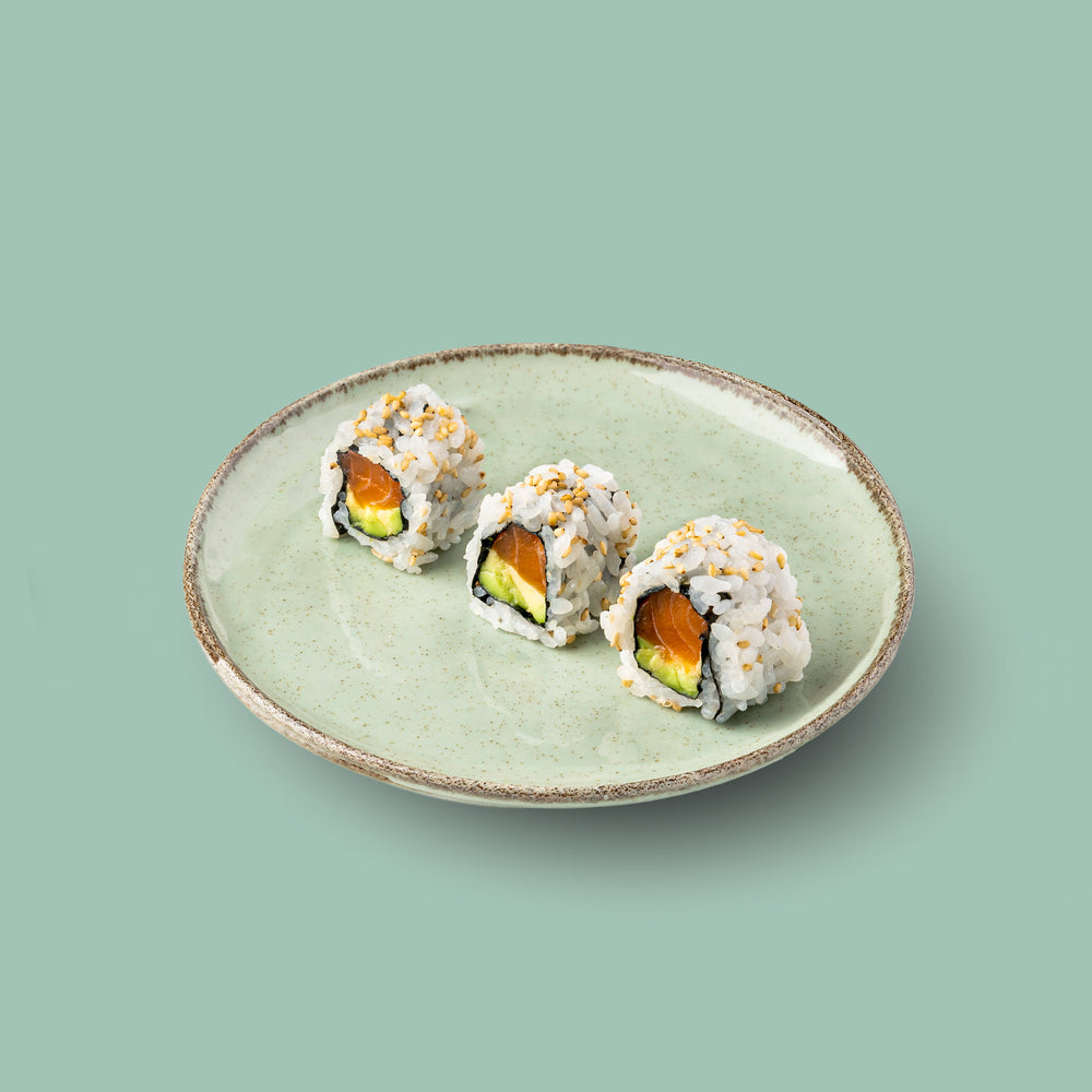 Salmon Avocado Roll (3 pcs)